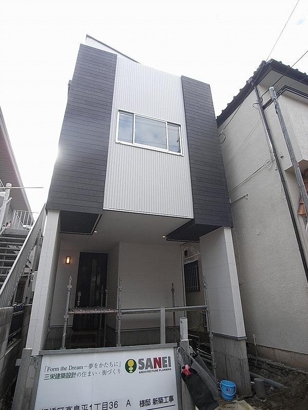 Local appearance photo. Local (12 May 2013) Shooting