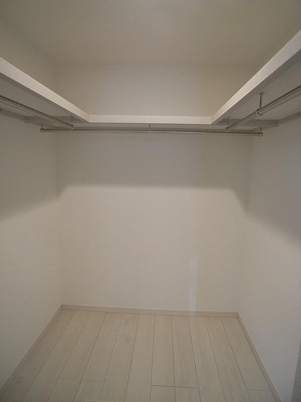 Receipt. Local (12 May 2013) Shooting