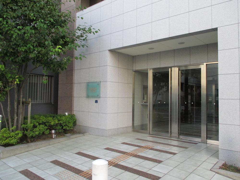 Entrance. A profound sense of entrance