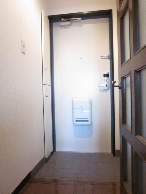 Toilet. The key is "key card! CATV ・ Light corresponding!