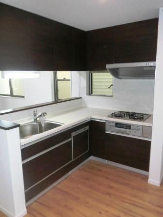 Kitchen. 25 December 20 Shooting