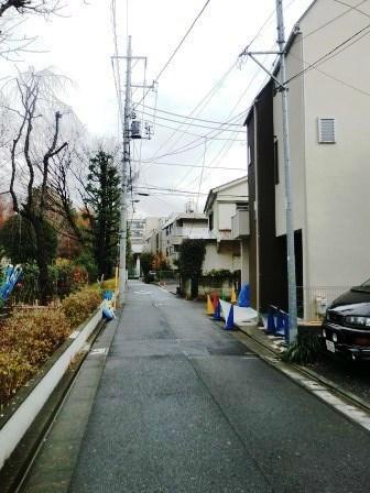 Local photos, including front road. 25 December 20 Shooting