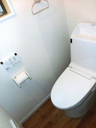 Toilet. 25 December 20 Shooting