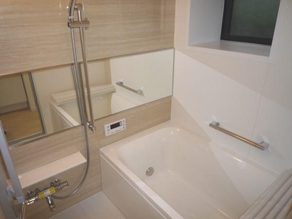 Bathroom. Bathroom Dryer, With reheating function