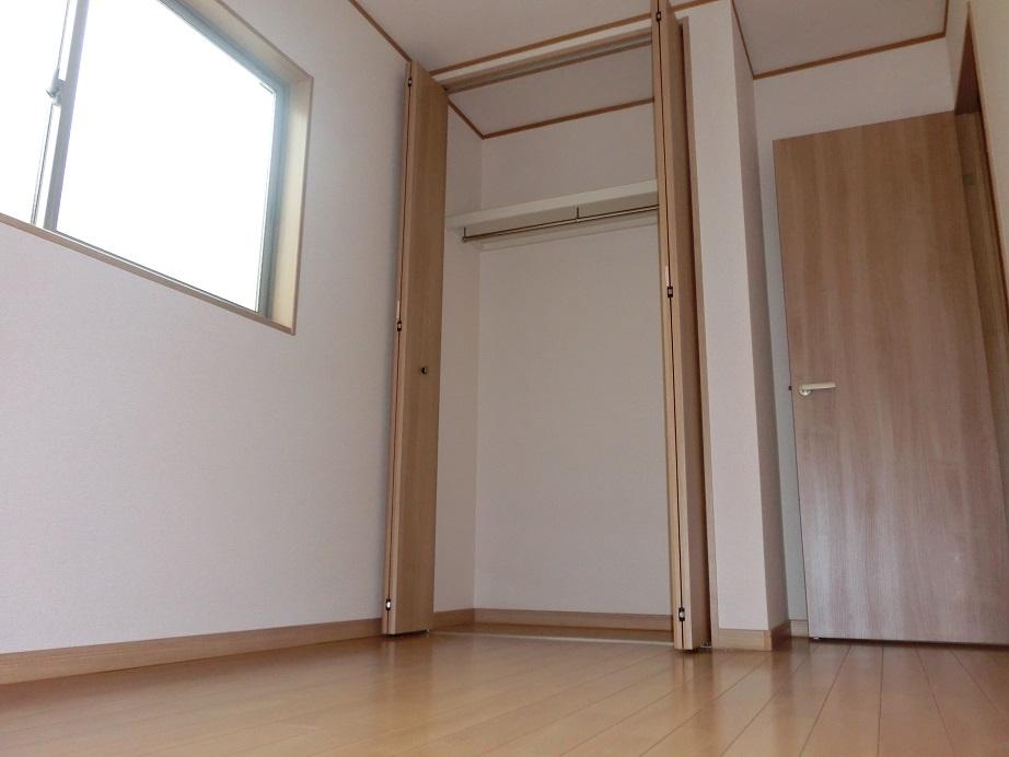 Non-living room. Indoor (12 May 2013) Shooting