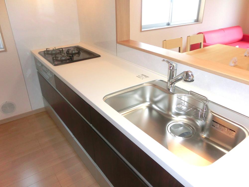 Kitchen. Indoor (12 May 2013) Shooting