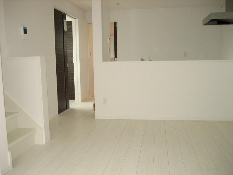 Living. Building 3 Living