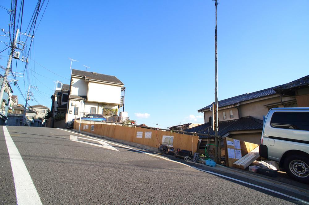 Local photos, including front road. Local (12 May 2013) Shooting