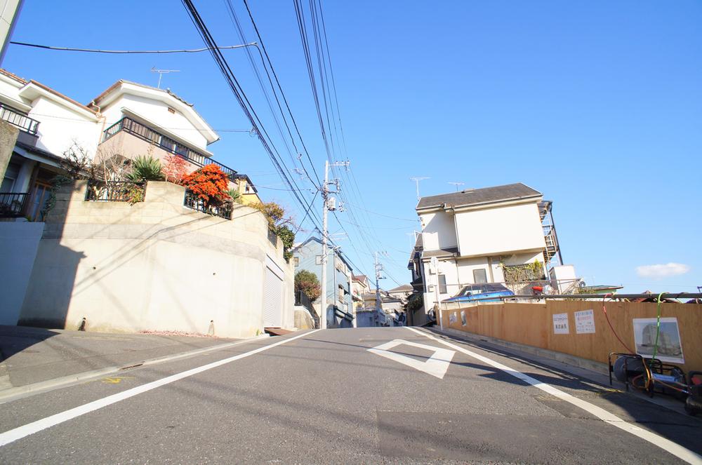 Local photos, including front road. Local (12 May 2013) Shooting