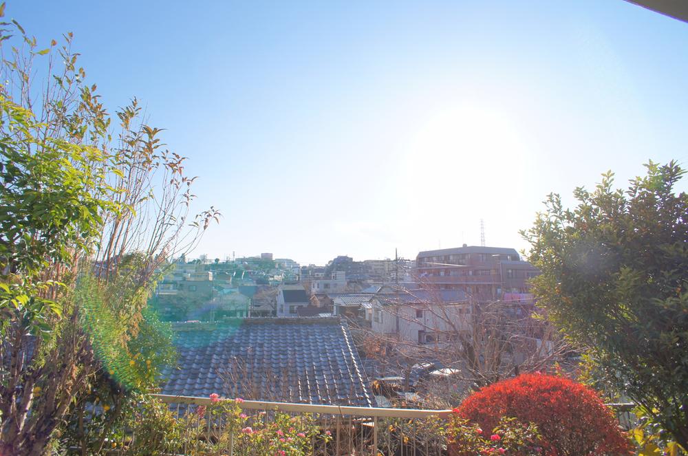 View photos from the dwelling unit. View from the site (December 2013) Shooting