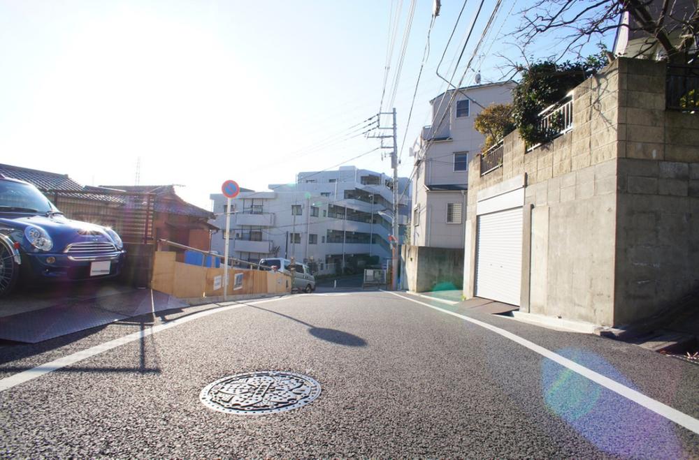 Local photos, including front road. Local (12 May 2013) Shooting