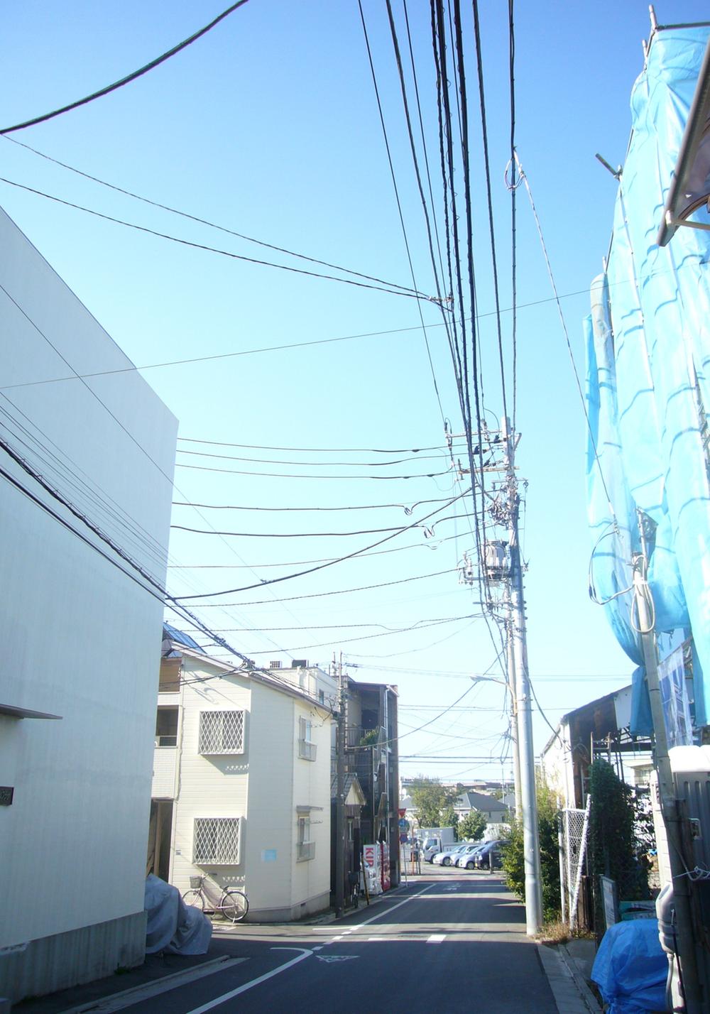 Local photos, including front road. Local (11 May 2013) Shooting