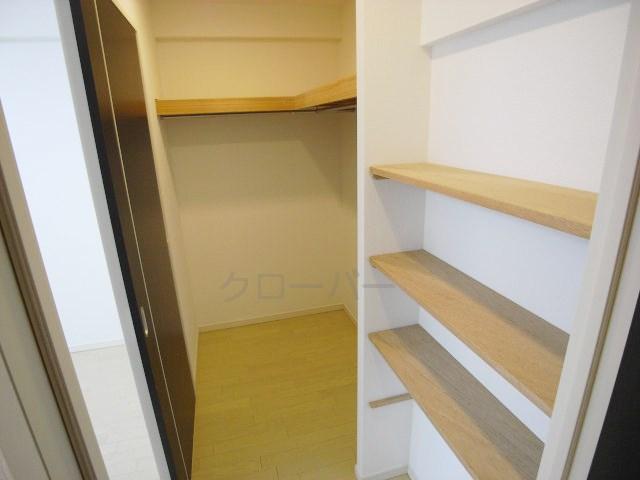 Receipt. Western style room closet