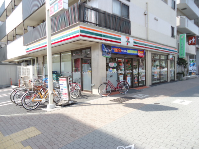 Convenience store. Seven-Eleven Itabashi Takashimadaira 1-chome (convenience store) to 200m