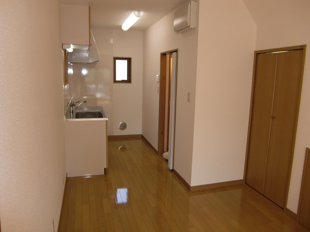 Living and room. living ・ Kitchen side