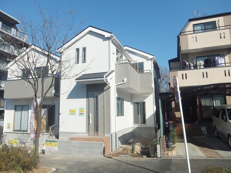 Local appearance photo. Local (12 May 2013) Shooting