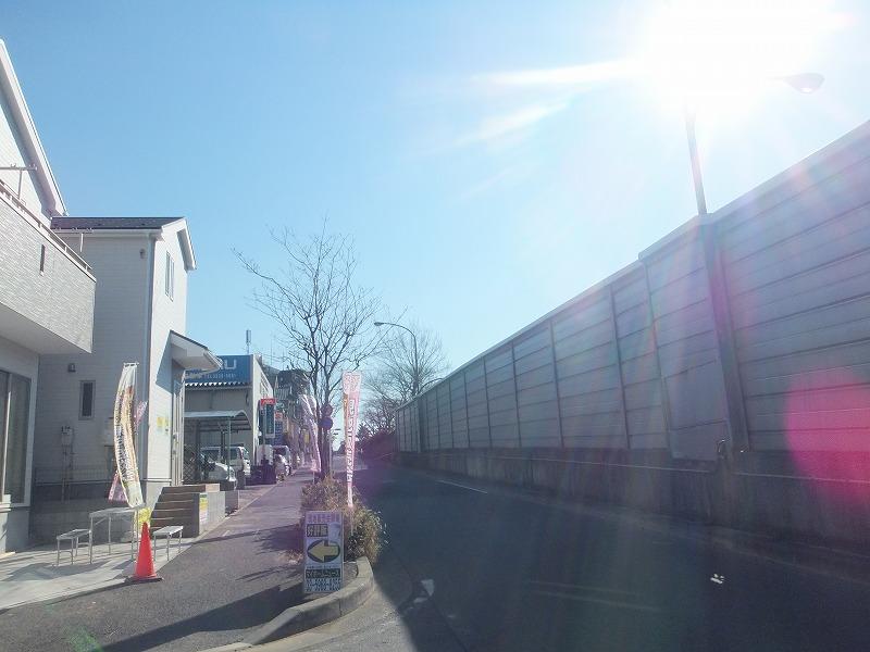 Local photos, including front road. Local (12 May 2013) Shooting