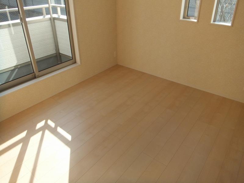 Non-living room. Indoor (12 May 2013) Shooting