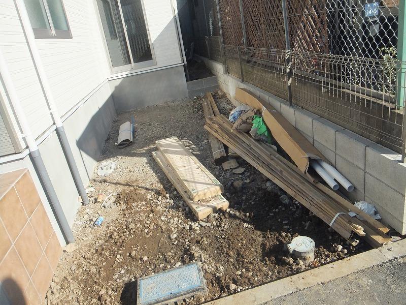 Parking lot. Local (12 May 2013) Shooting