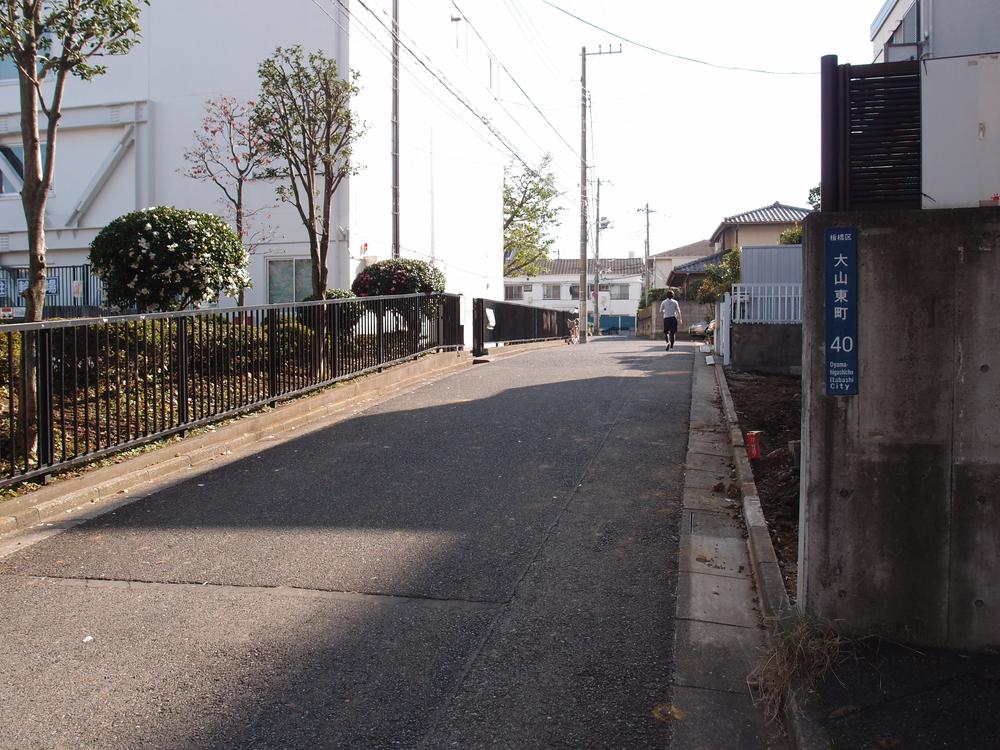 Local photos, including front road. Local (11 May 2013) Shooting