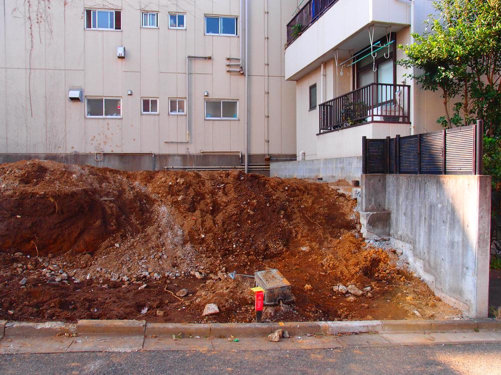 Local appearance photo. Local (11 May 2013) Shooting