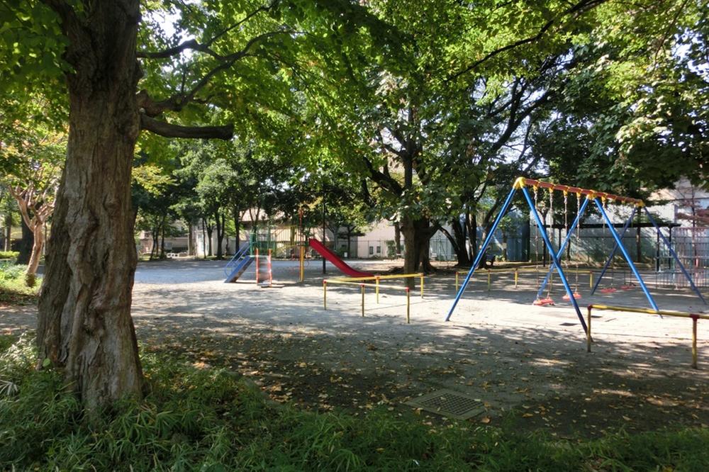 park. 360m until Shichiken'ya park