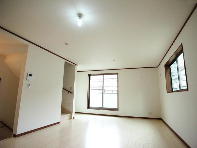 Same specifications photos (living). Same specifications (living)