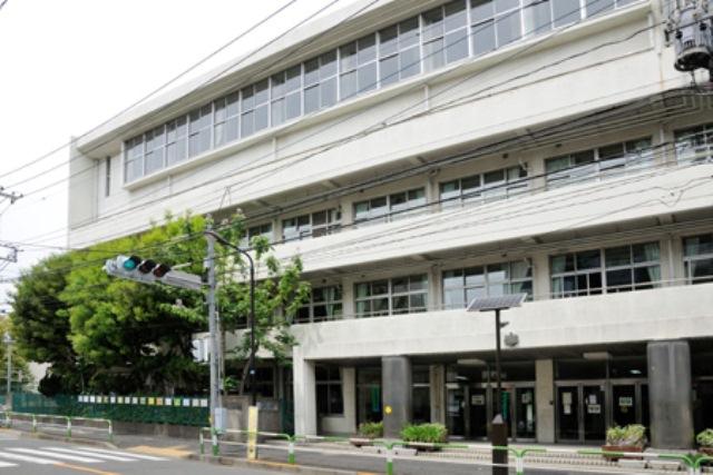 Primary school. 200m gold Tomi elementary school to gold Tomi elementary school