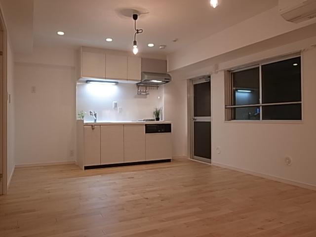 Same specifications photos (living). Image