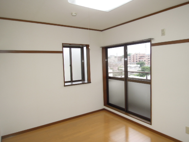 Other room space. Western-style 7.6 Pledge With bay windows (see photo)