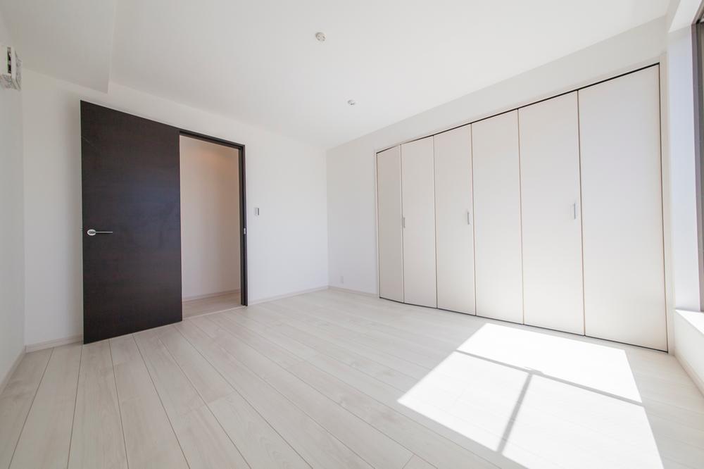 Non-living room. Local (September 2013) Shooting