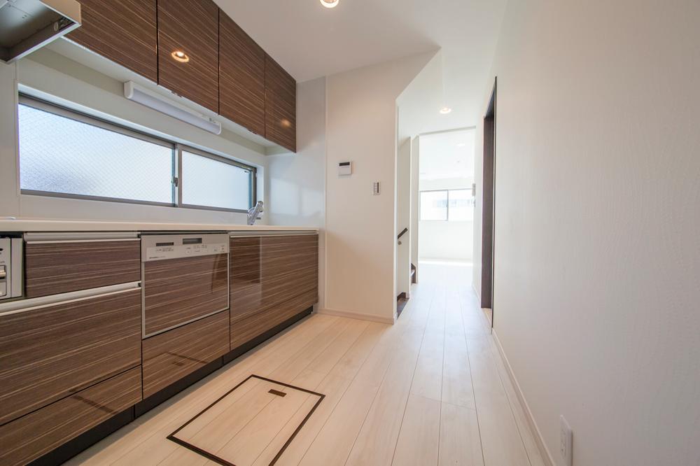 Kitchen. Local (September 2013) Shooting