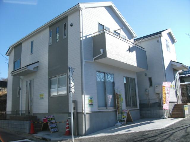 Local appearance photo. Local (12 May 2013) Shooting