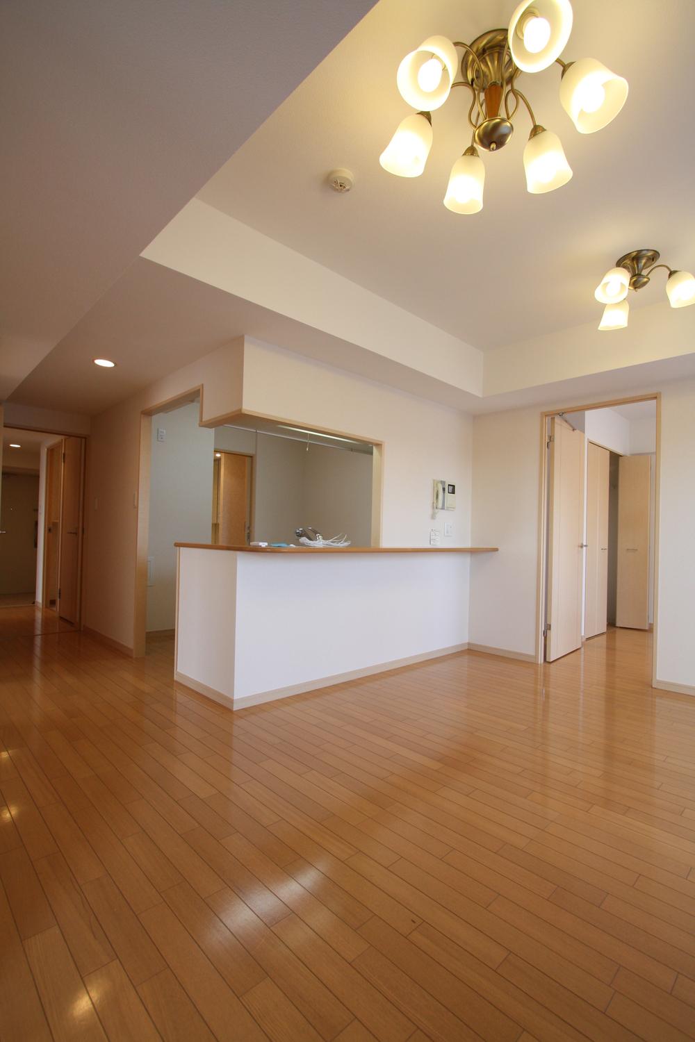 Living. Local (10 May 2013) Shooting