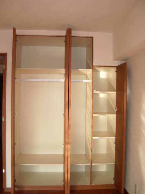 Receipt. With good storage rack easy-to-use