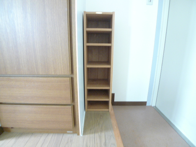 Entrance. Entrance around refreshing because there shoebox