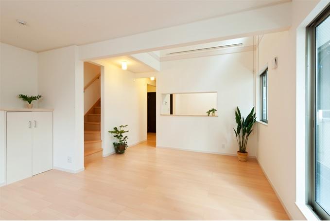 Same specifications photos (living). Same specifications