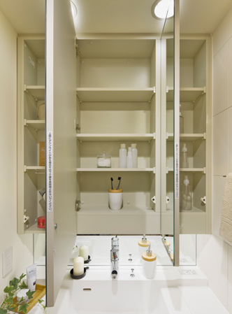 Bathing-wash room. Wash / Receipt