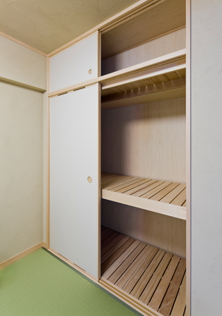 Receipt. Japanese-style room / Gridiron