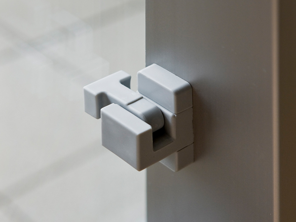 Other.  [Finger scissors prevention stopper] So as not to pinch your fingers when you open the sash, Make a left pull. It is safe at home with small children (except for some). (Same specifications)