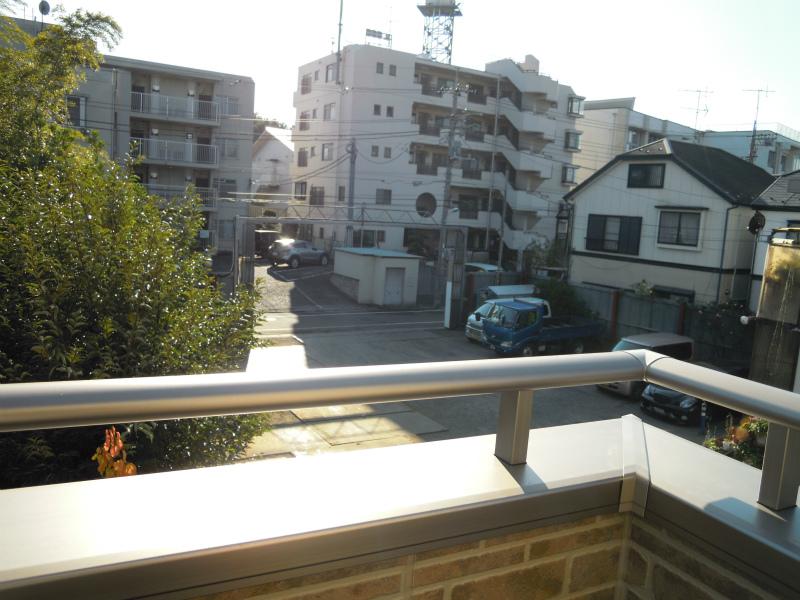 View photos from the dwelling unit. Local (12 May 2013) Shooting