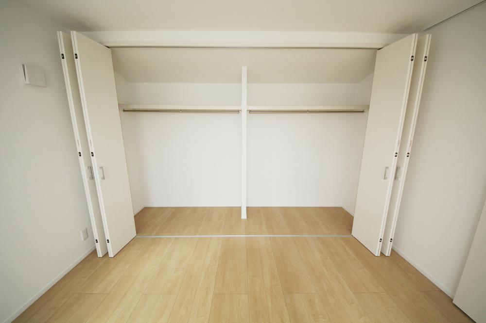 Receipt. Each room with storage