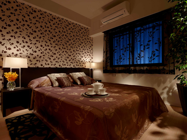 Interior.  [Master bedroom] Heal the fatigue of the day, It invites to a peaceful sleep. Western-style to ensure a calm and size appropriate to the main bedroom. (C type ※ furniture ・ Furniture etc. are not included in the sale price)