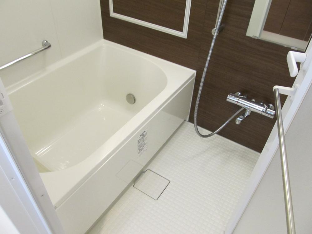 Bathroom. With reheating function