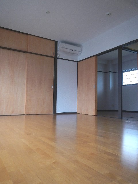 Other room space. Western style room