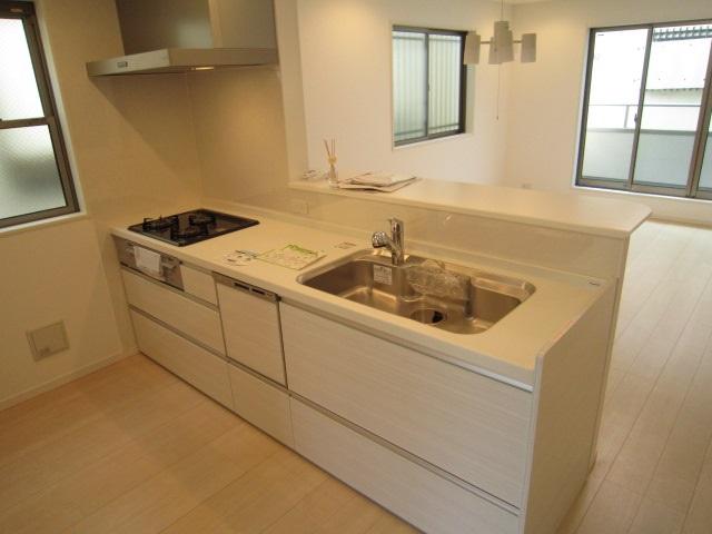 Same specifications photo (kitchen). Example of construction