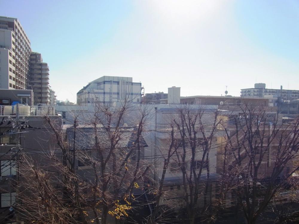 View photos from the dwelling unit. View from the site (December 2013) Shooting