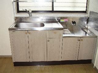 Kitchen. ☆ It is under the kitchen located under the floor storage ☆