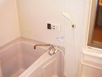 Bath. ☆ Bathroom with add cooking function. There is a window ☆