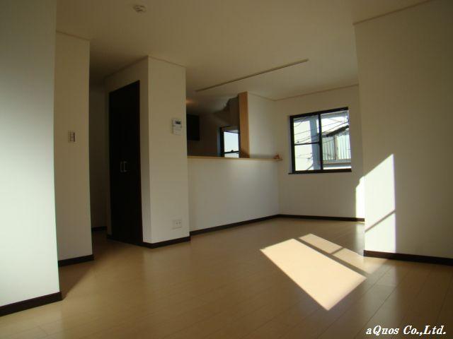 Living. Indoor (12 May 2013) Shooting